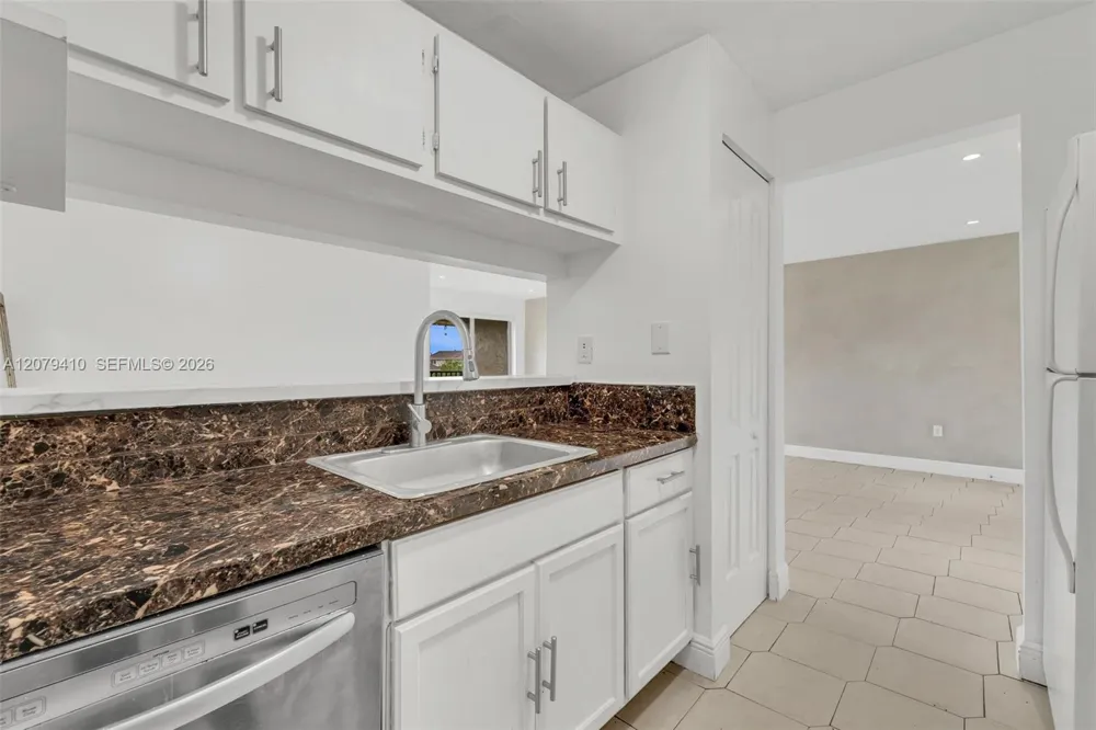 15470 SW 82nd Ln #332 Miami, FL 33193