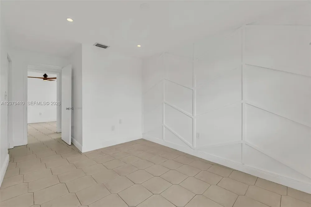 15470 SW 82nd Ln #332 Miami, FL 33193