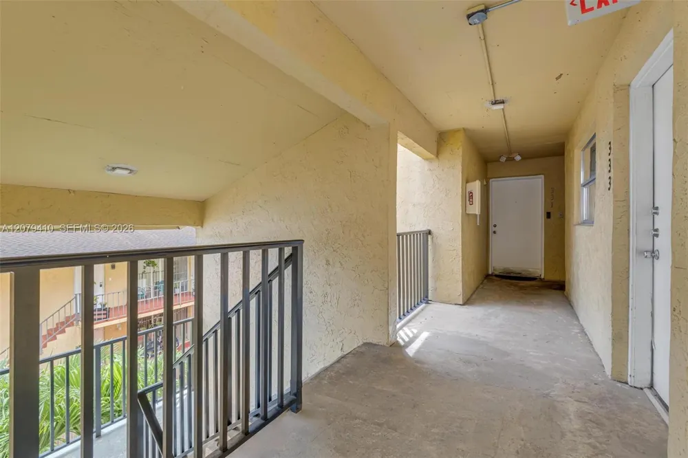 15470 SW 82nd Ln #332 Miami, FL 33193