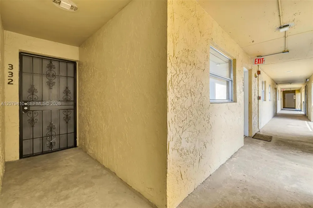 15470 SW 82nd Ln #332 Miami, FL 33193