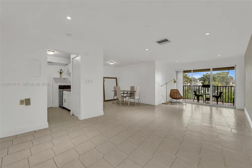 15470 SW 82nd Ln #332 Miami, FL 33193
