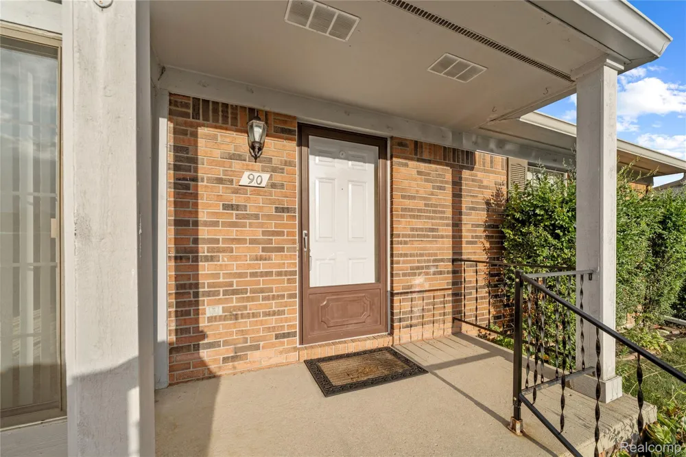 2101 VINE WAY #90 Canton Charter Township, MI 48188