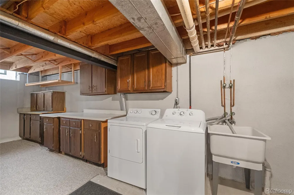 2101 VINE WAY #90 Canton Charter Township, MI 48188