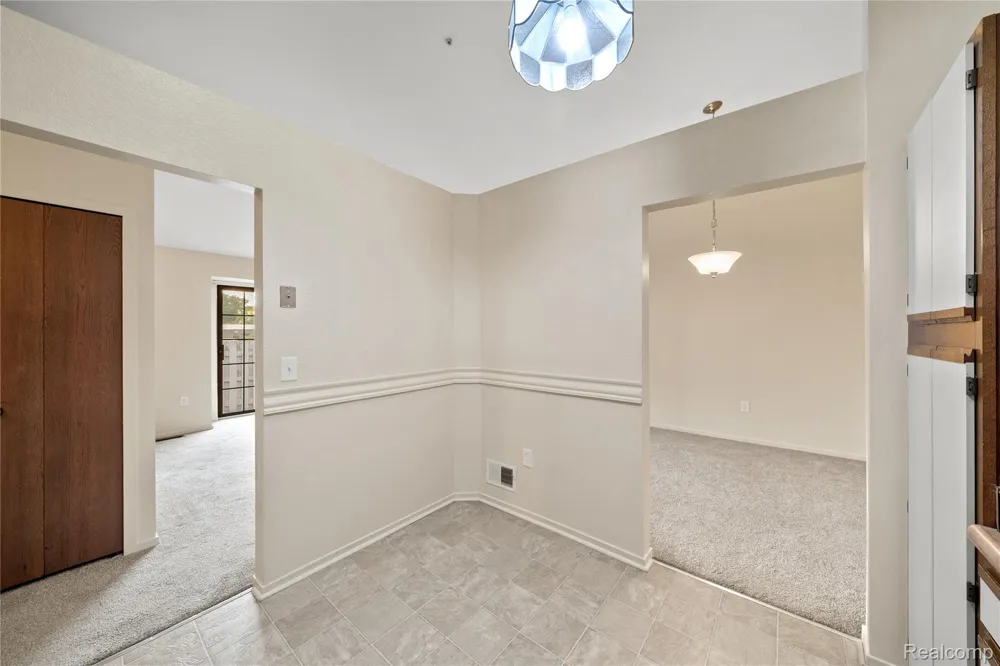 2101 VINE WAY #90 Canton Charter Township, MI 48188