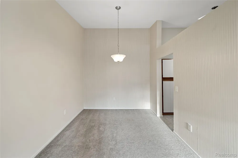 2101 VINE WAY #90 Canton Charter Township, MI 48188