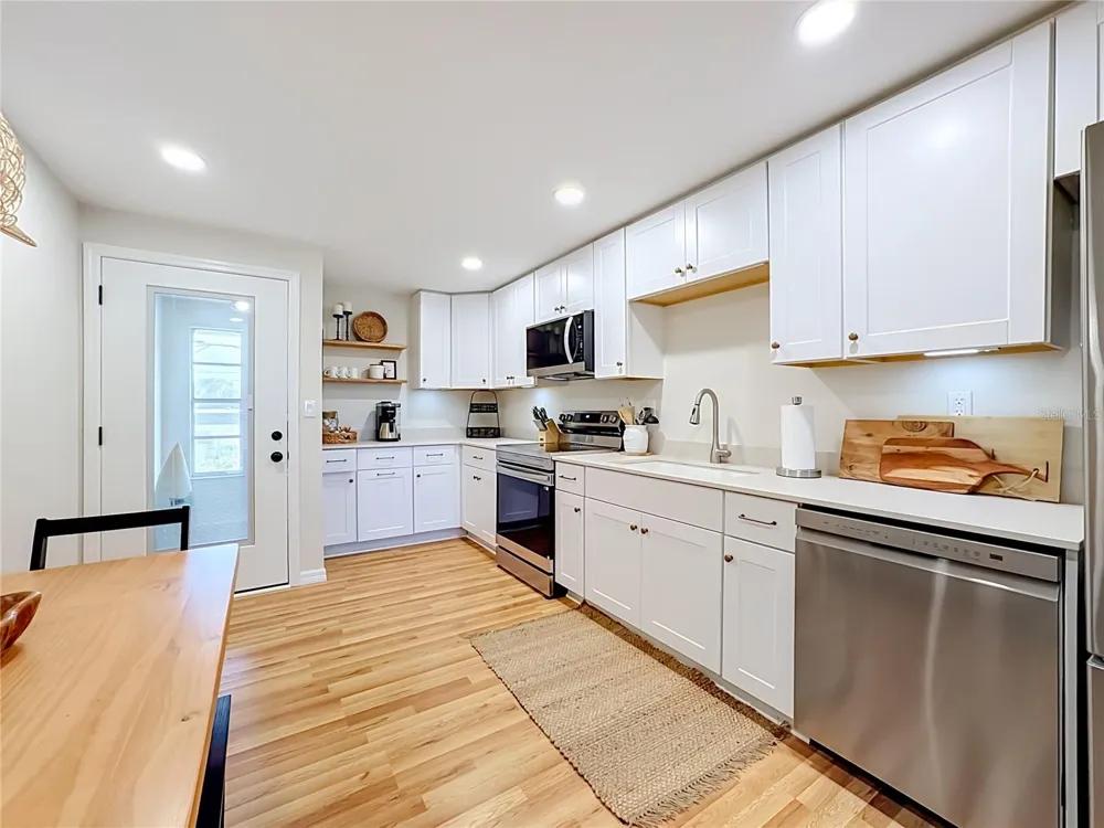 202 PEACOCK  UNIT B LANE #B Holmes Beach, FL 34217
