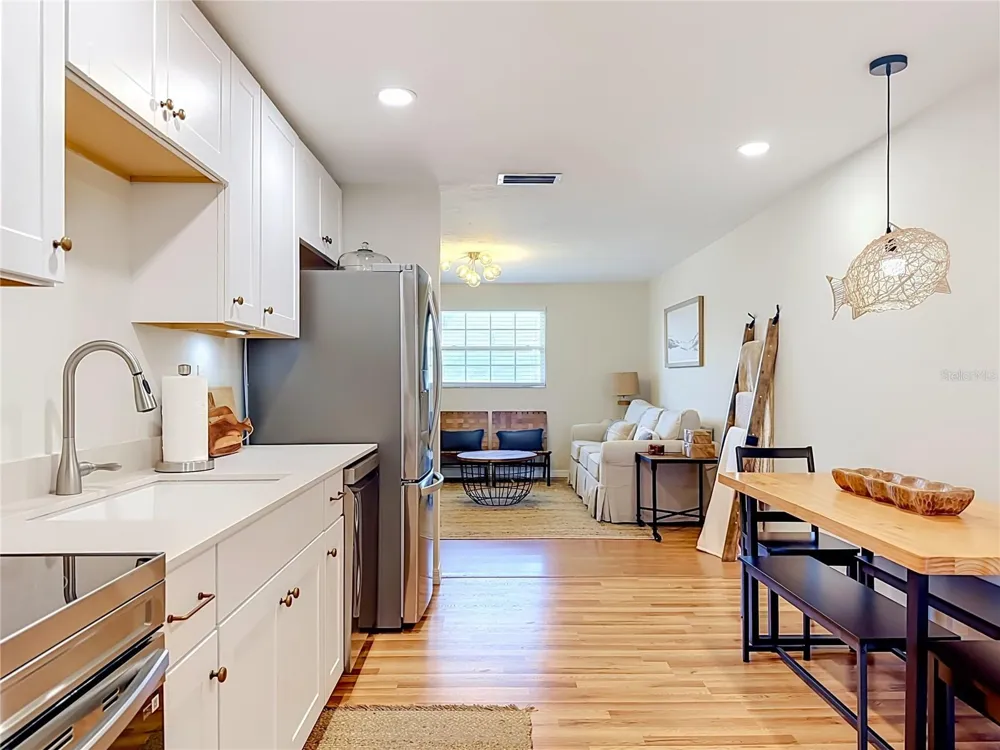 202 PEACOCK  UNIT B LANE #B Holmes Beach, FL 34217