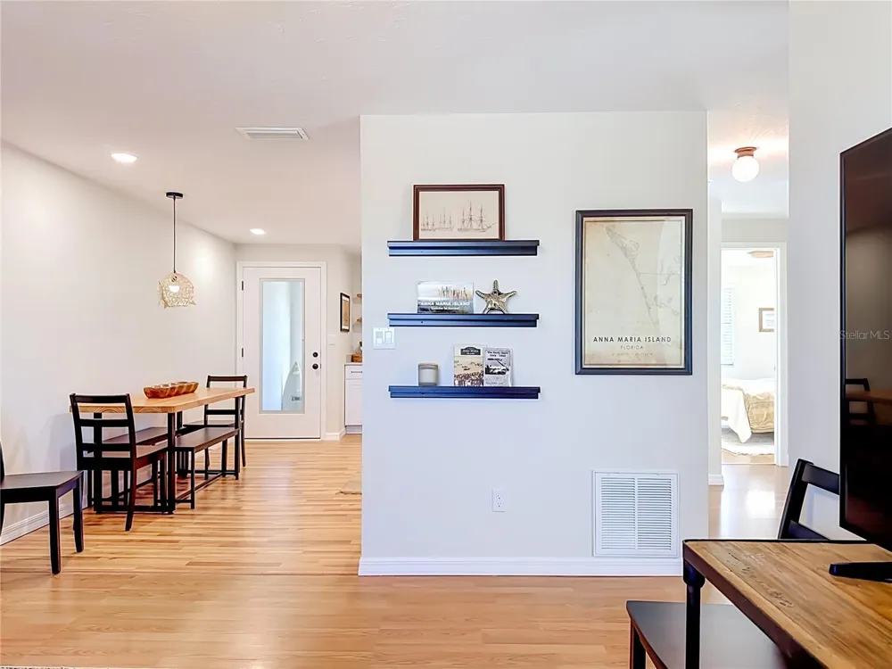 202 PEACOCK  UNIT B LANE #B Holmes Beach, FL 34217