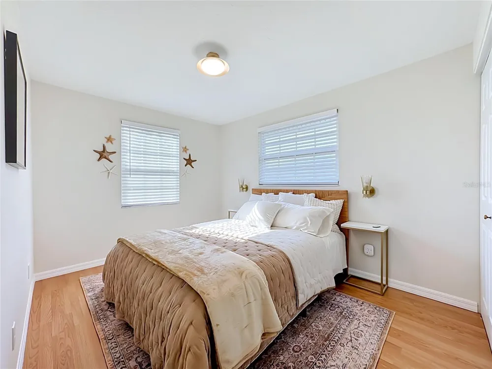 202 PEACOCK  UNIT B LANE #B Holmes Beach, FL 34217