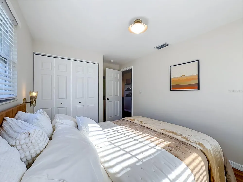 202 PEACOCK  UNIT B LANE #B Holmes Beach, FL 34217