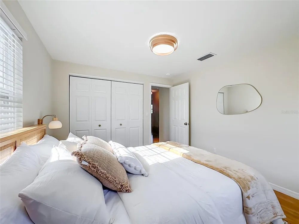 202 PEACOCK  UNIT B LANE #B Holmes Beach, FL 34217