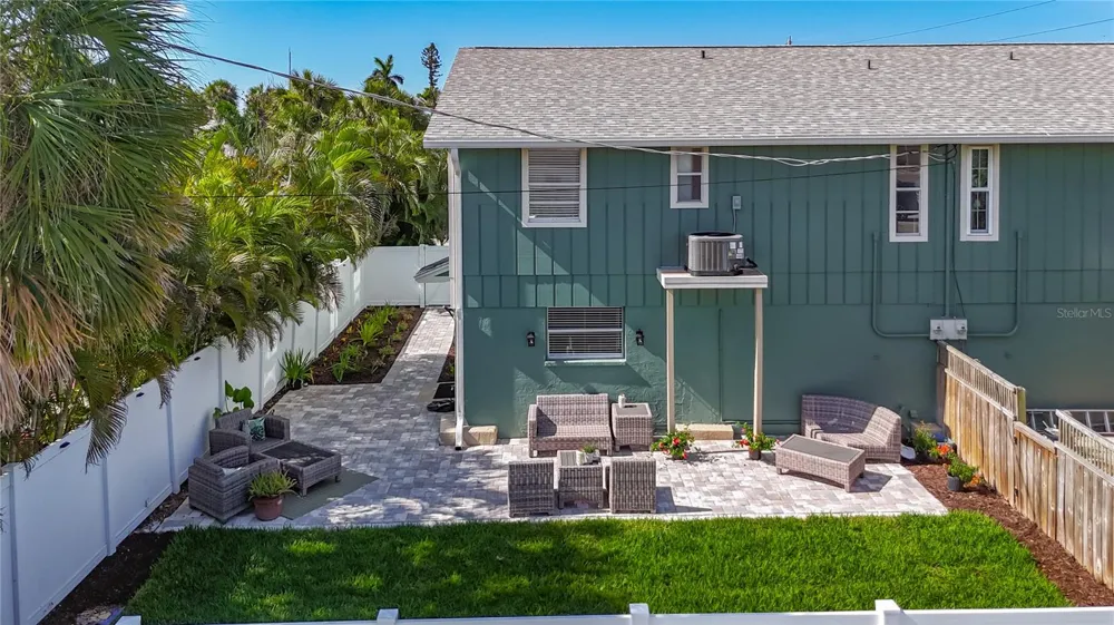 202 PEACOCK  UNIT B LANE #B Holmes Beach, FL 34217
