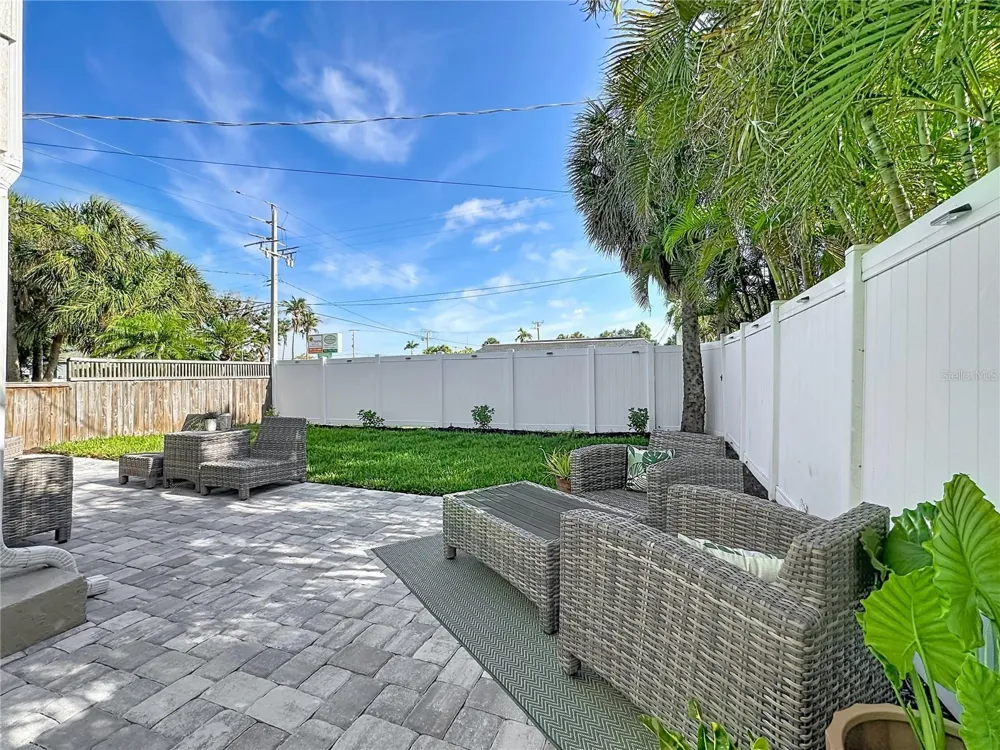 202 PEACOCK  UNIT B LANE #B Holmes Beach, FL 34217