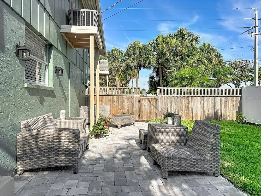 202 PEACOCK  UNIT B LANE #B Holmes Beach, FL 34217