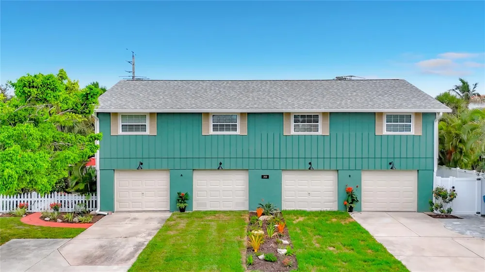202 PEACOCK  UNIT B LANE #B Holmes Beach, FL 34217