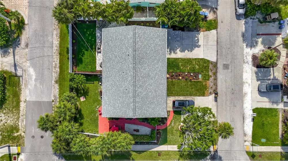 202 PEACOCK  UNIT B LANE #B Holmes Beach, FL 34217