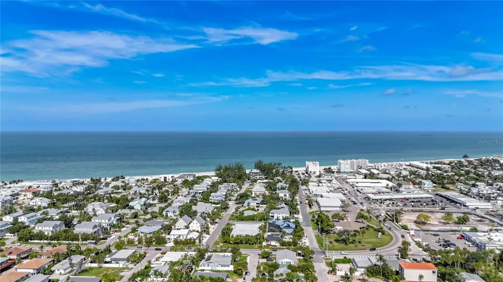 202 PEACOCK  UNIT B LANE #B Holmes Beach, FL 34217
