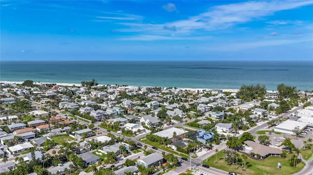 202 PEACOCK  UNIT B LANE #B Holmes Beach, FL 34217