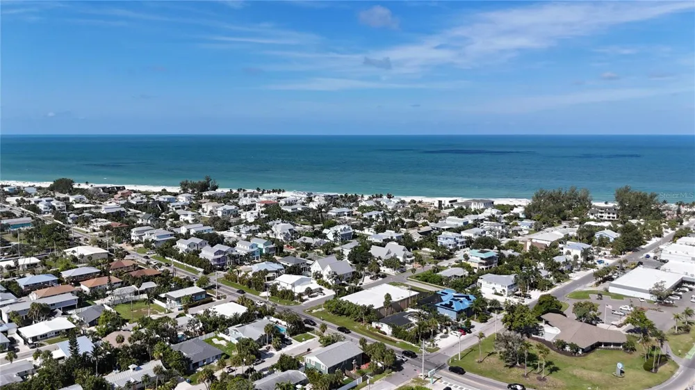 202 PEACOCK  UNIT B LANE #B Holmes Beach, FL 34217