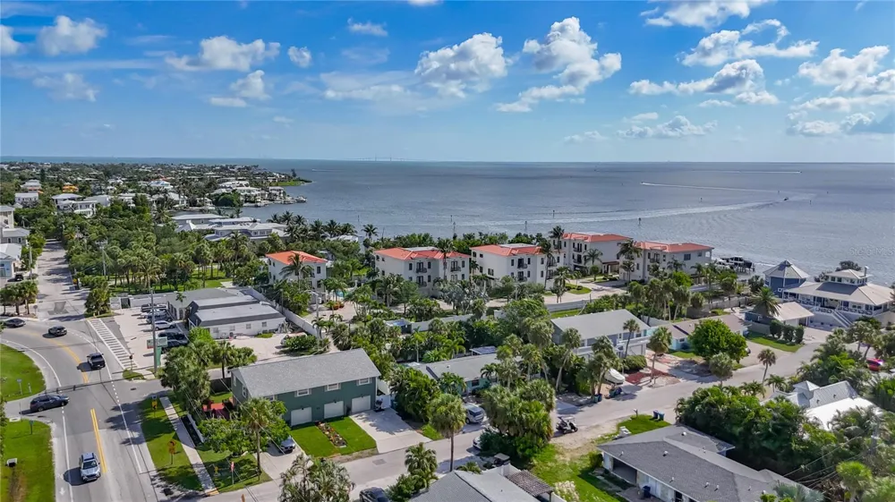 202 PEACOCK  UNIT B LANE #B Holmes Beach, FL 34217