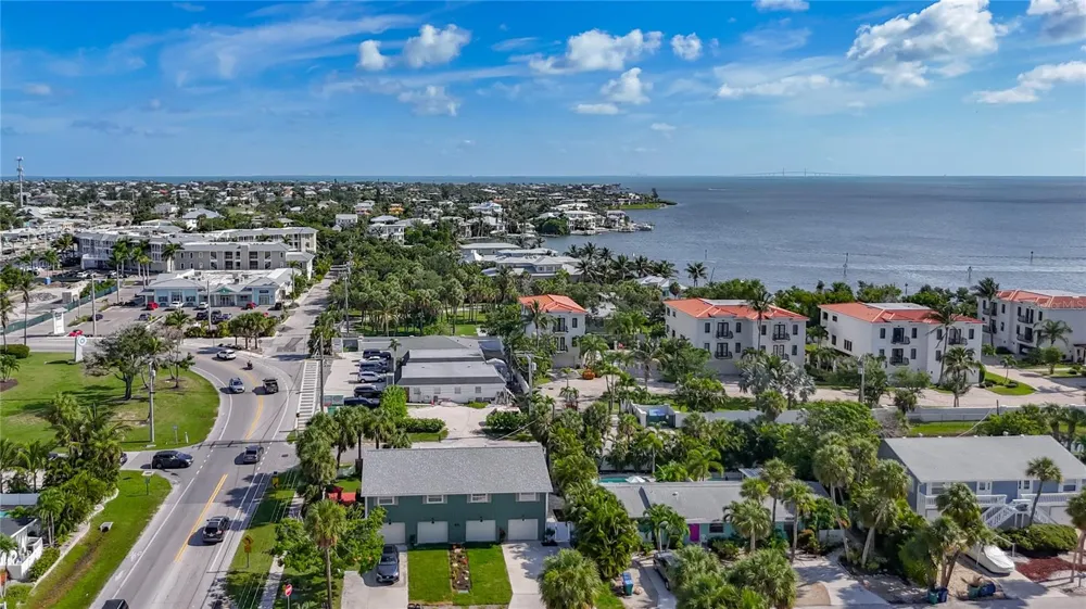 202 PEACOCK  UNIT B LANE #B Holmes Beach, FL 34217