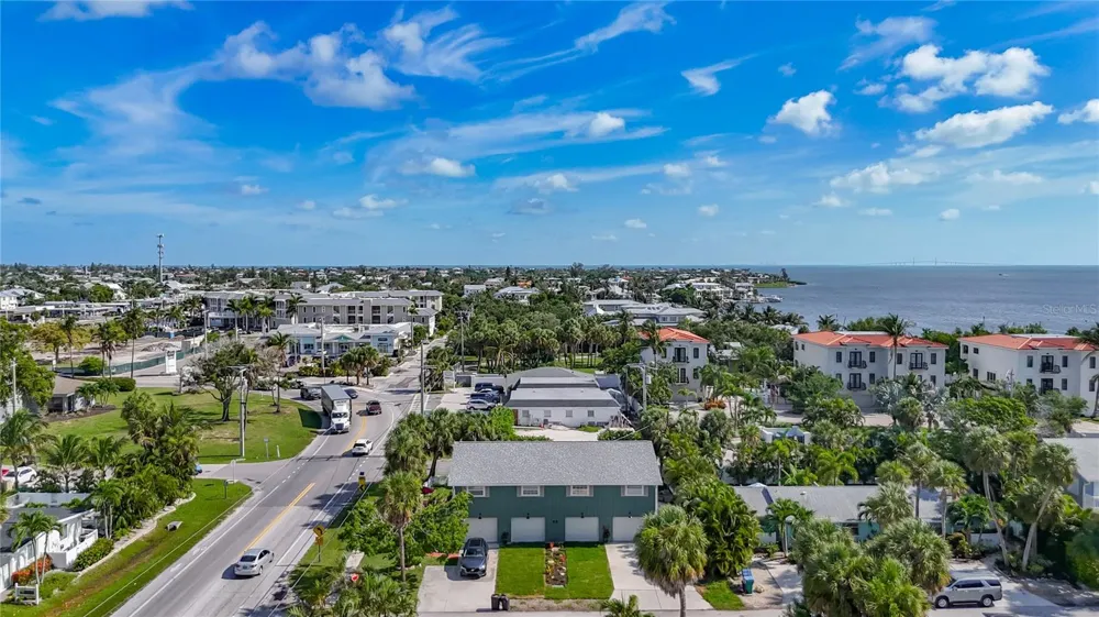 202 PEACOCK  UNIT B LANE #B Holmes Beach, FL 34217