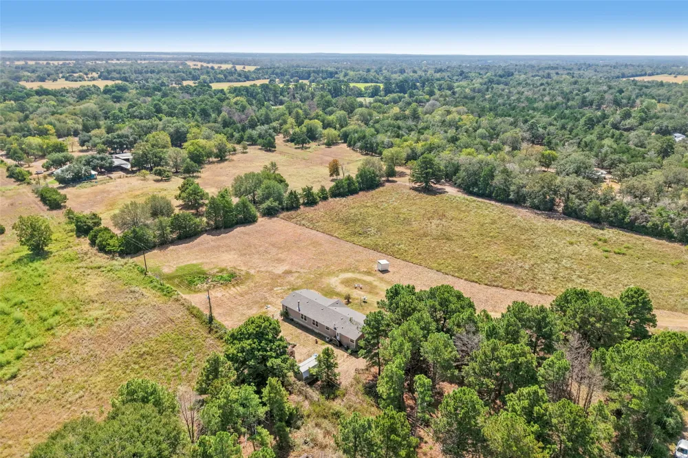 258 Pathfinders Way Smithville, TX 78957