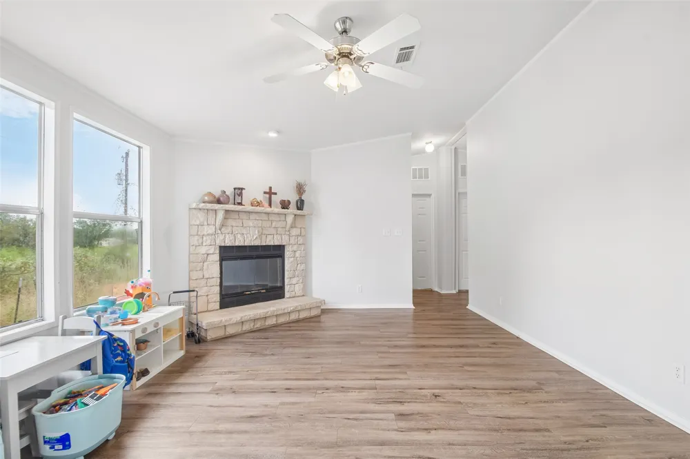 258 Pathfinders Way Smithville, TX 78957