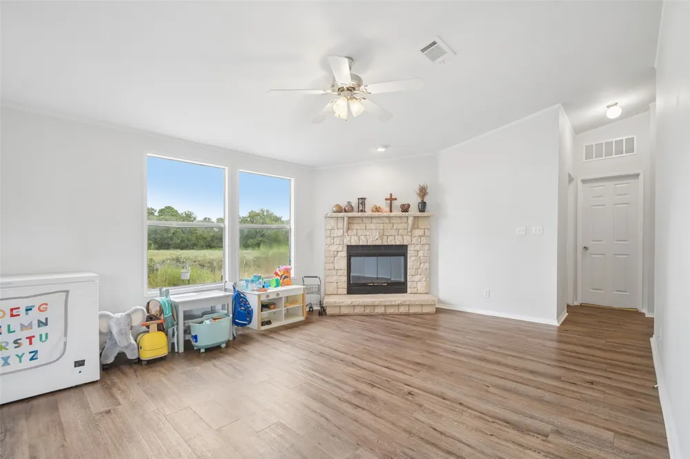 258 Pathfinders Way Smithville, TX 78957