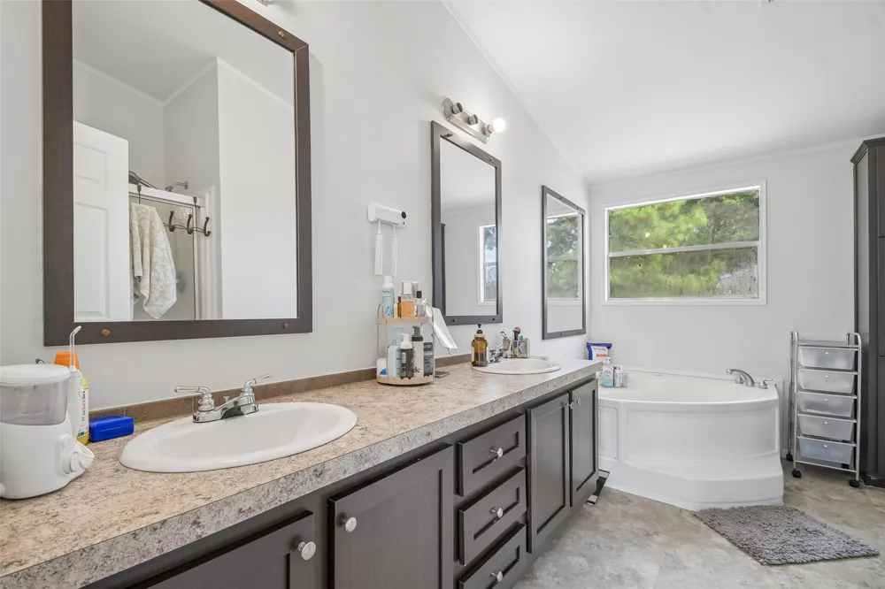 258 Pathfinders Way Smithville, TX 78957