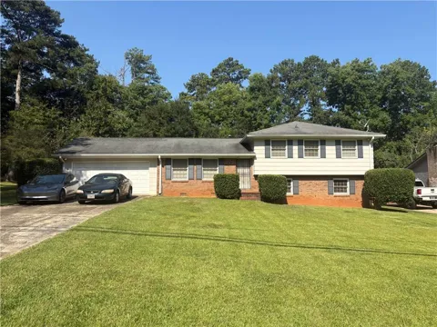 4121 Moore Road