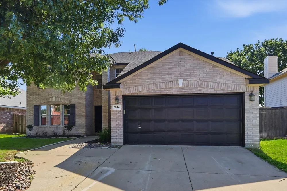 5644 Meadows Way North Richland Hills, TX 76180