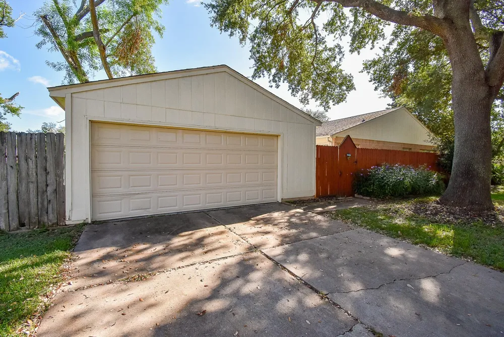 1918 Liberty Point Lane Sugar Land, TX 77478