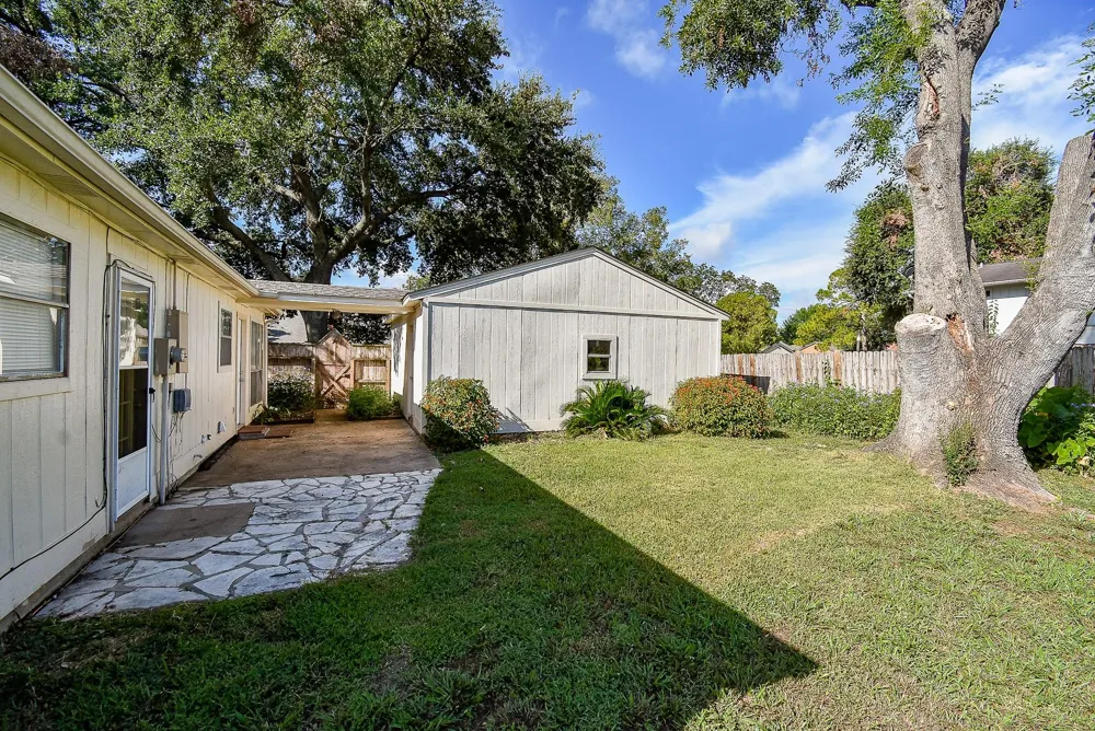 1918 Liberty Point Lane Sugar Land, TX 77478