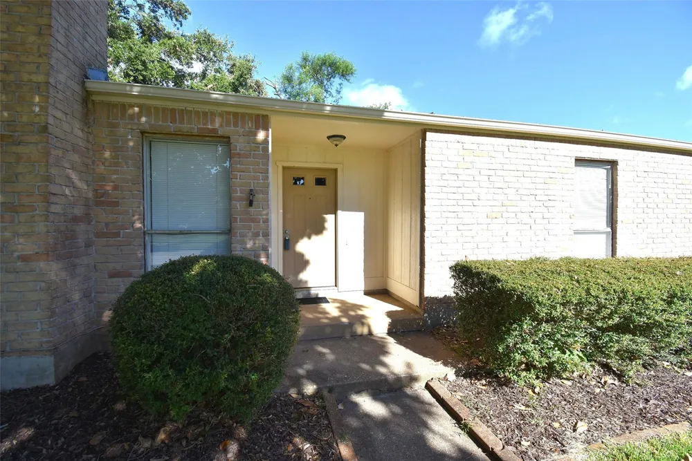 1918 Liberty Point Lane Sugar Land, TX 77478