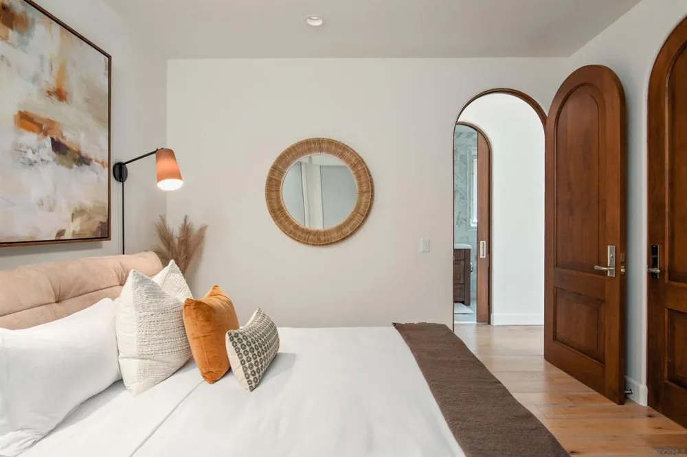 7729 Ivanhoe Avenue La Jolla, CA 92037