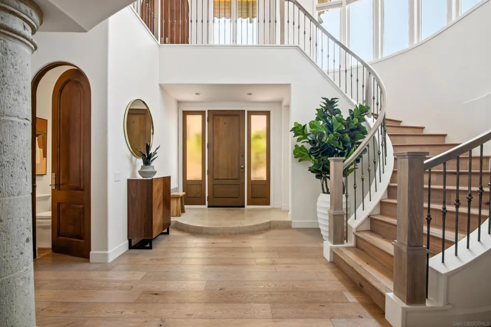 7729 Ivanhoe Avenue La Jolla, CA 92037