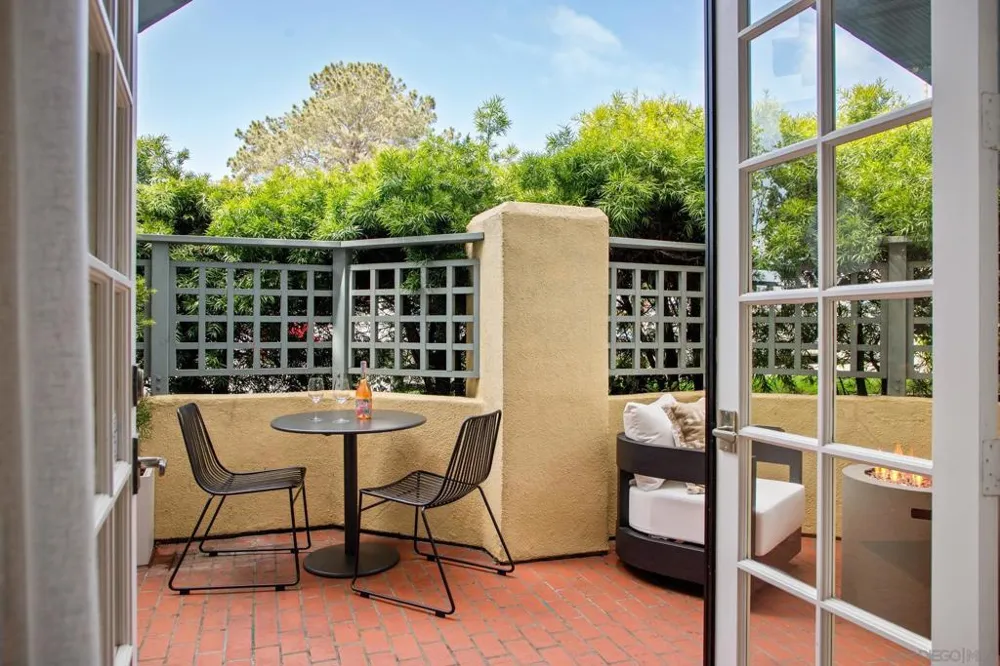 7729 Ivanhoe Avenue La Jolla, CA 92037