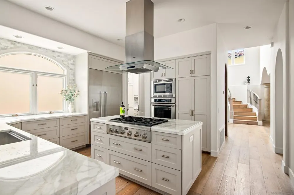 7729 Ivanhoe Avenue La Jolla, CA 92037