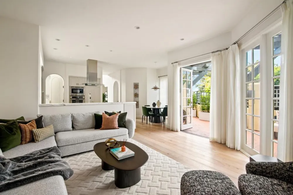 7729 Ivanhoe Avenue La Jolla, CA 92037