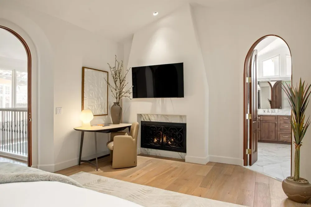 7729 Ivanhoe Avenue La Jolla, CA 92037