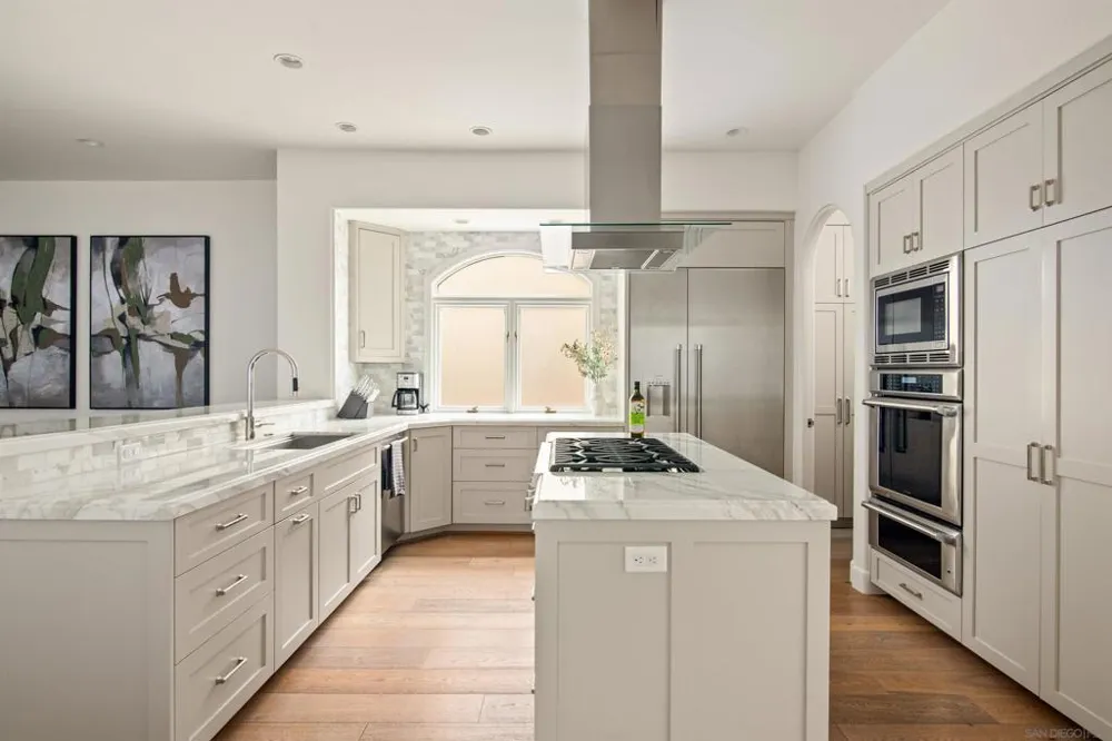 7729 Ivanhoe Avenue La Jolla, CA 92037