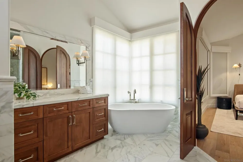 7729 Ivanhoe Avenue La Jolla, CA 92037