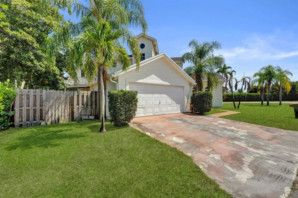 9497 SE RIVER TERRACE Jupiter, FL 33469