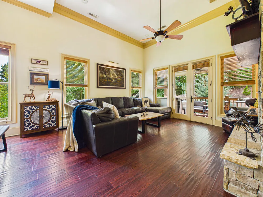476 Licklog Ridge Hayesville, NC 28904