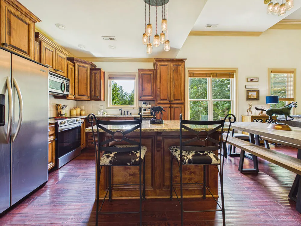476 Licklog Ridge Hayesville, NC 28904