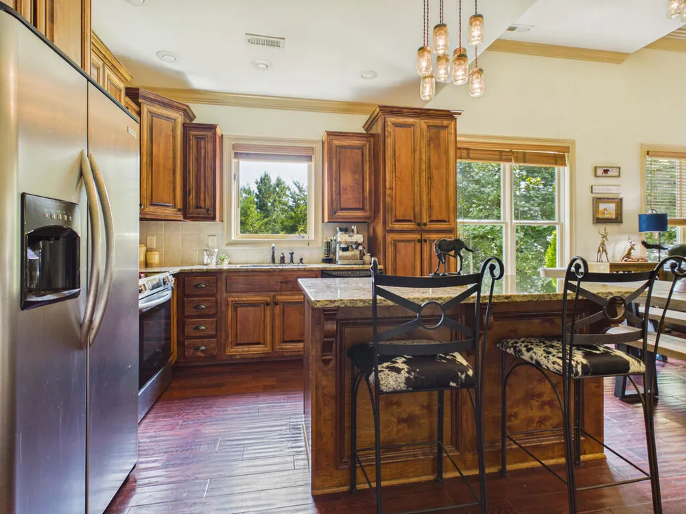 476 Licklog Ridge Hayesville, NC 28904