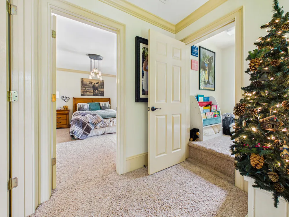 476 Licklog Ridge Hayesville, NC 28904