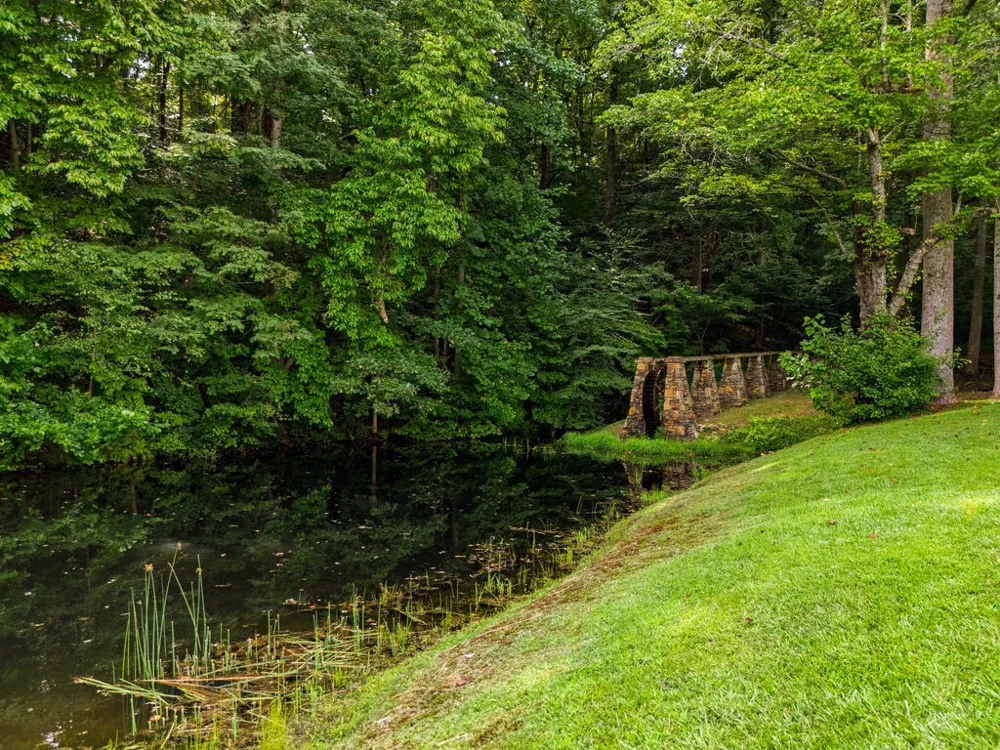 476 Licklog Ridge Hayesville, NC 28904