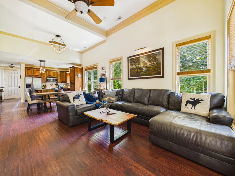 476 Licklog Ridge Hayesville, NC 28904